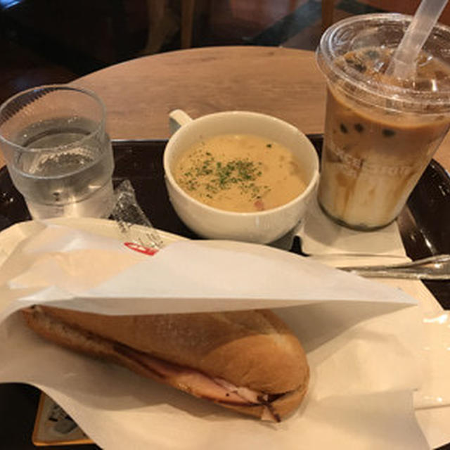 エクセルシオール カフェ／スモークハム＆ゴーダチーズとスープセット