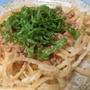 パリサク油揚げヌードルで♪　麻婆あんかけのかた焼きそば風