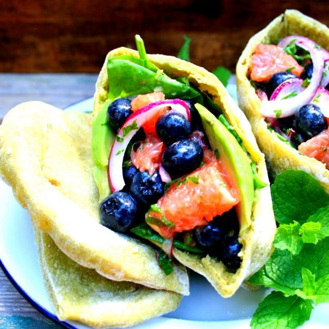Blueberry Salad Pita Sandwich – veganブルーべりーサラダ入りピタサンド