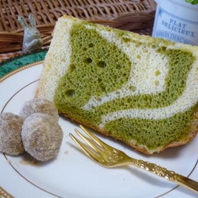 抹茶のふわふわケーキと、クッキーと・・・。