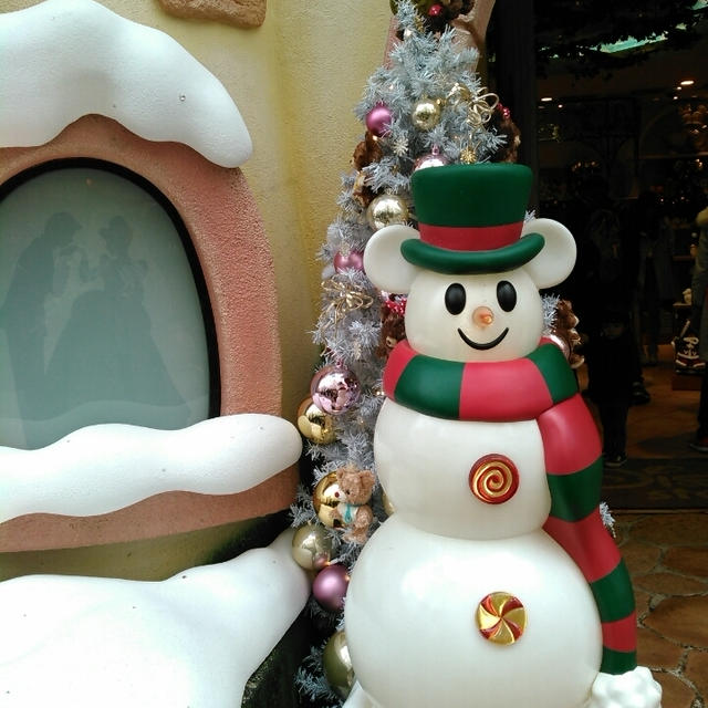 ディズニーストアのクリスマス☆ミッキーの雪だるま