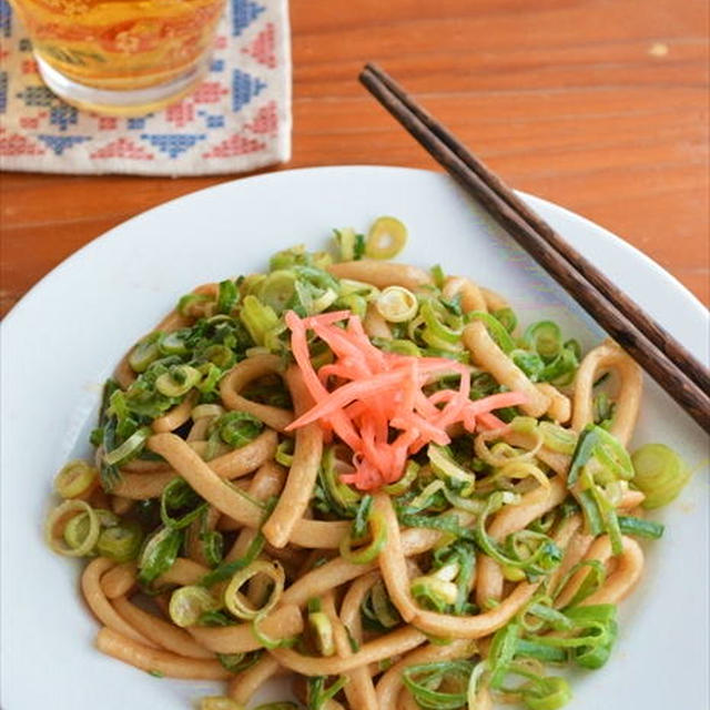 おつまみにもピッタリ！ネギだけ焼うどん