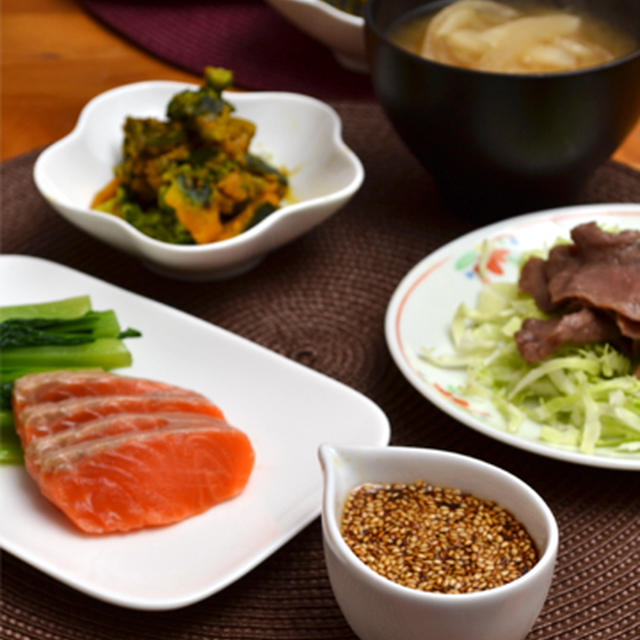 再び・韓国刺身醤油でサーモンと青菜。漬け汁で和え物。の晩ご飯。