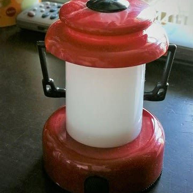 雷で停電 / 100均のランタン
