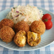 夏野菜レシピ♪かぼちゃのチーズインコロッケ