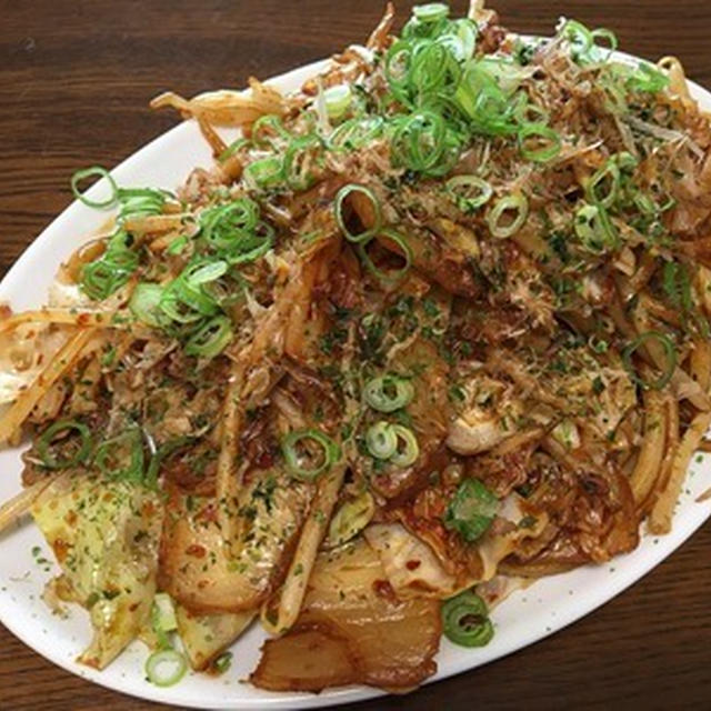 昼ごはんに「キムチソース焼うどん」