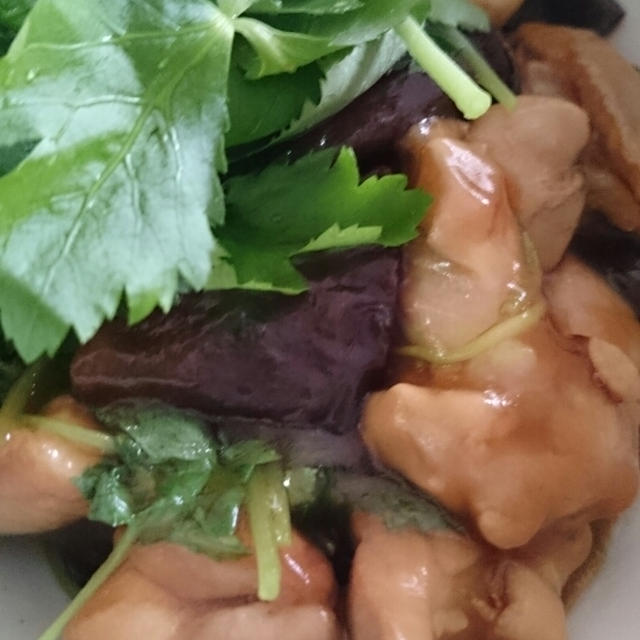鶏と新座黒きくらげの黒酢あんかけ