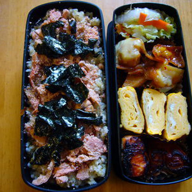キムチーズ肉じゃが弁当