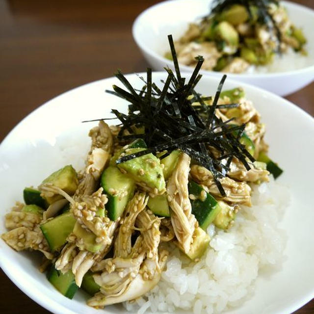 【簡単レシピ】鶏ささみのアボカドときゅうりの和風丼♪