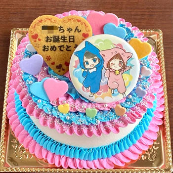 【ちろぴのイラストケーキ】交互フリルで仲睦まじい雰囲気に♡