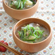 寒い日に温まる！長ネギと豚こまのお雑煮風