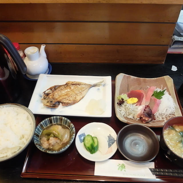 【戸越銀座】漁　干物と刺身のセットのランチが８８０円 海鮮丼も同じ値段でボリュームがすごい