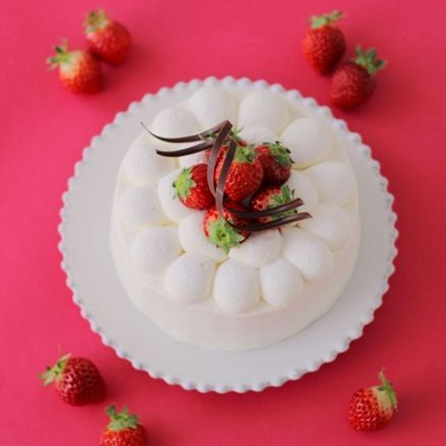 シンプルなイチゴのデコレーションケーキ By あいりおーさん レシピブログ 料理ブログのレシピ満載