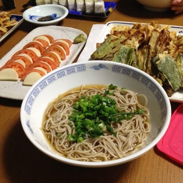 天ぷら蕎麦と和風カプレーゼ