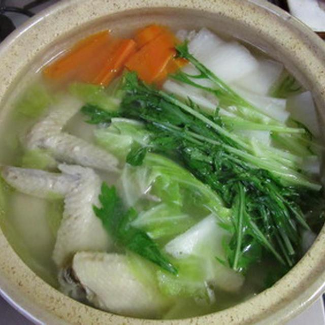 鶏手羽先と野菜の創味シャンタンスープ鍋