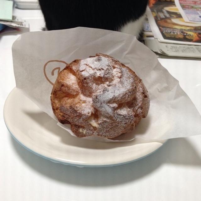 ぽってりカスタードのシュークリーム