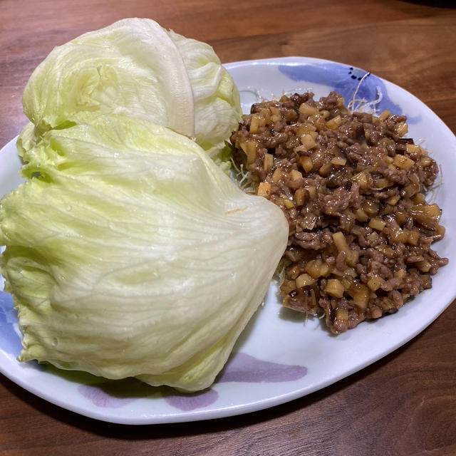 野菜の準備で思いついてレタス包み ！