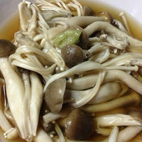 [簡単]キノコの酒蒸し　三人分