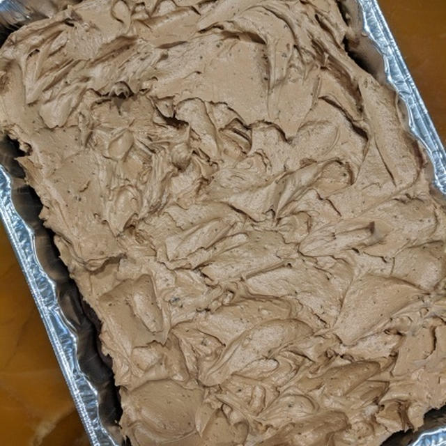 チョコレートシートケーキ　ミルクチョコレートバターアイシング
