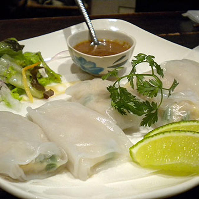 奈良・新大宮「asian cafe dining Trucha」