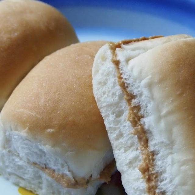 ちぎりコッペパンできなこクリームサンド
