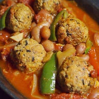 ★乾物で作るイタリアン　高野豆腐とひじき入り肉団子と金時豆のトマト煮