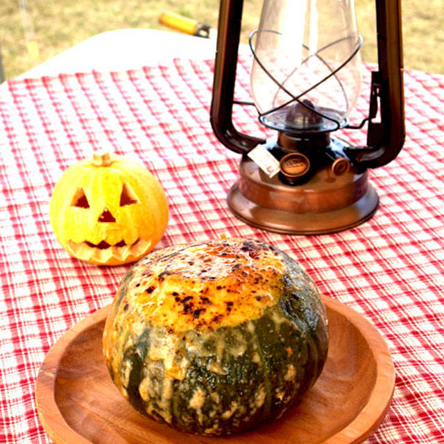 ハロウィンキャンプで♪♪丸ごとかぼちゃのラザニアソースグラタン