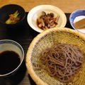 黒と茶色のお昼