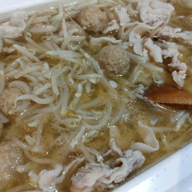 鍋とかシチューとかのてんやわんやな晩ごはん