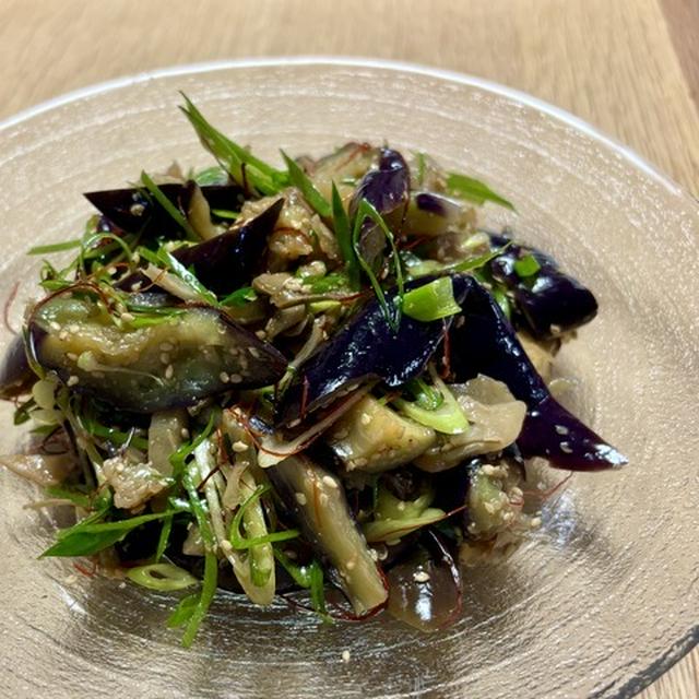 レンジ蒸しなすとザーサイの和えもの。火を使わず超簡単でお酒が進むおつまみ。