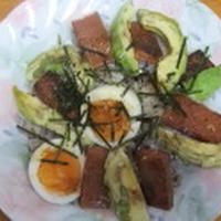 フルーツブランデー入り　スパムとアボガド丼