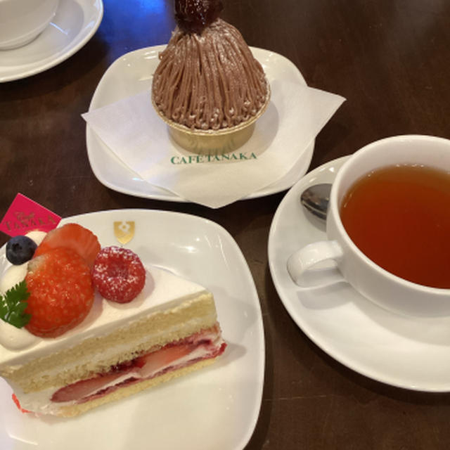 カフェタナカ、驚くほど売れていくお高いクッキー缶