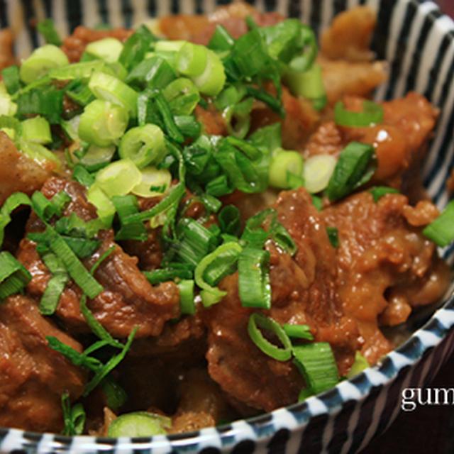 【 圧力鍋 どてやき 】 - 牛すじ肉と蒟蒻の白味噌煮 -