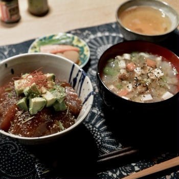 マグロの漬け丼