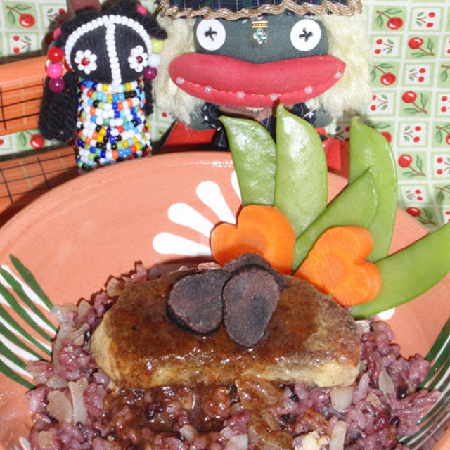 ロッシーニ風フォアグラのチーズ丼＆新玉ネギとオイルサーディンの柚子コショウサラダ（お家カフェ）