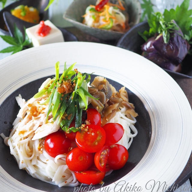 蒸し鶏とトマトの中華風稲庭うどん