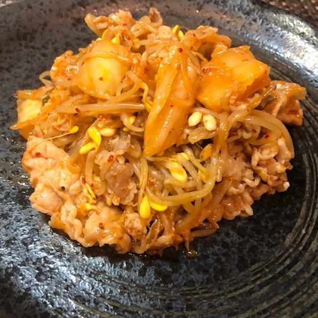 豚キムチ♡ひじき煮♡きんぴらごぼう♡大根味噌汁