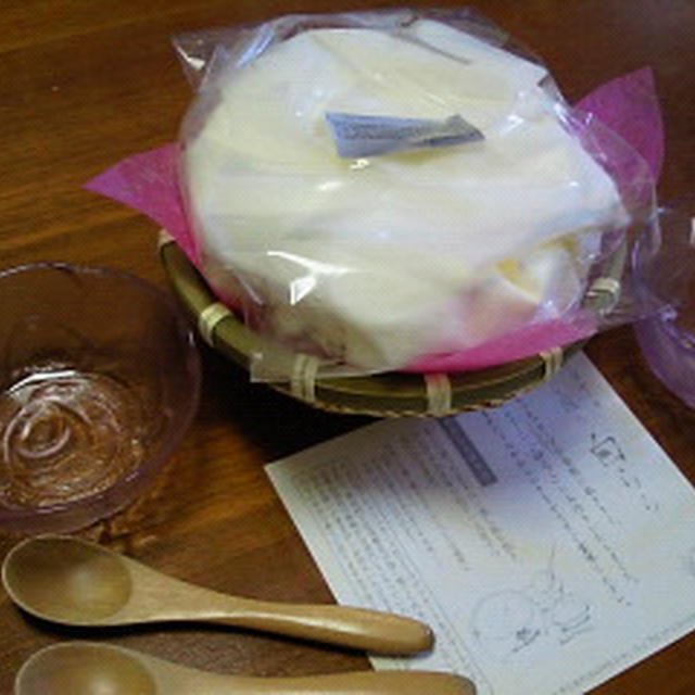 銀のぶどうのチーズケーキ☆かご盛り白らら～季節限定＊春いちご♪