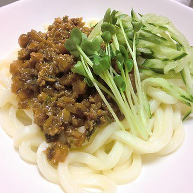 うどんでジャージャー麺