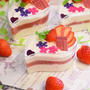お花畑のいちごのレアチーズケーキ