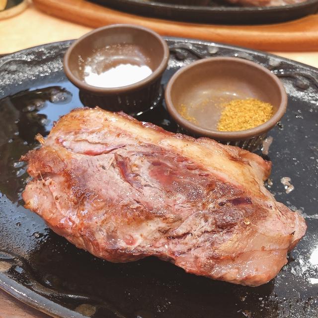 サイゼリヤのコスパ最強ラムステーキを食べてみた。スパイスうま。