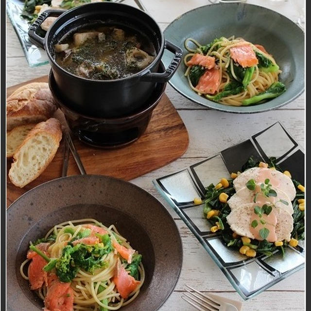 菜花とスモークサーモンのペペロンチーノスパゲティ！砂肝と蓮根のアヒージョ！で、ワイン進む♪