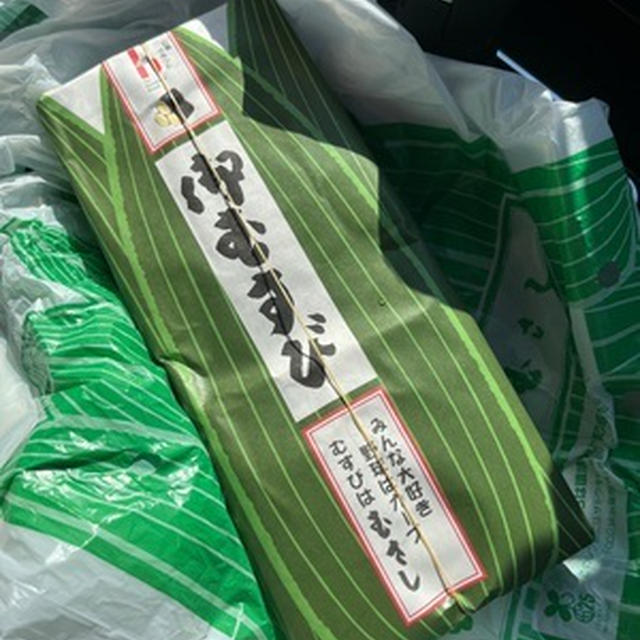 朝ごはんに「むさし」のおにぎり