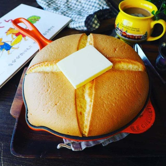 お腹が減った(汗)と、寒い日のおやつにも♪大人気あのカステラパンケーキをHMなしで❤