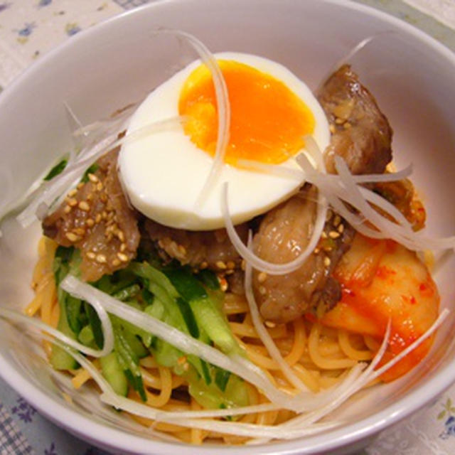 ビビンパスタ