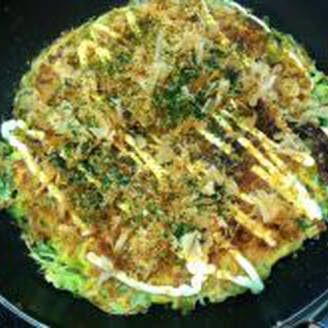 お好み焼きデート　青のりのお口で　にっこり笑う彼（３歳）