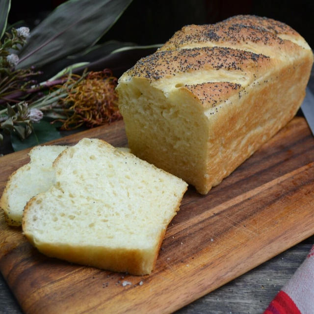 White Bread ホシノ天然酵母で基本の食パン