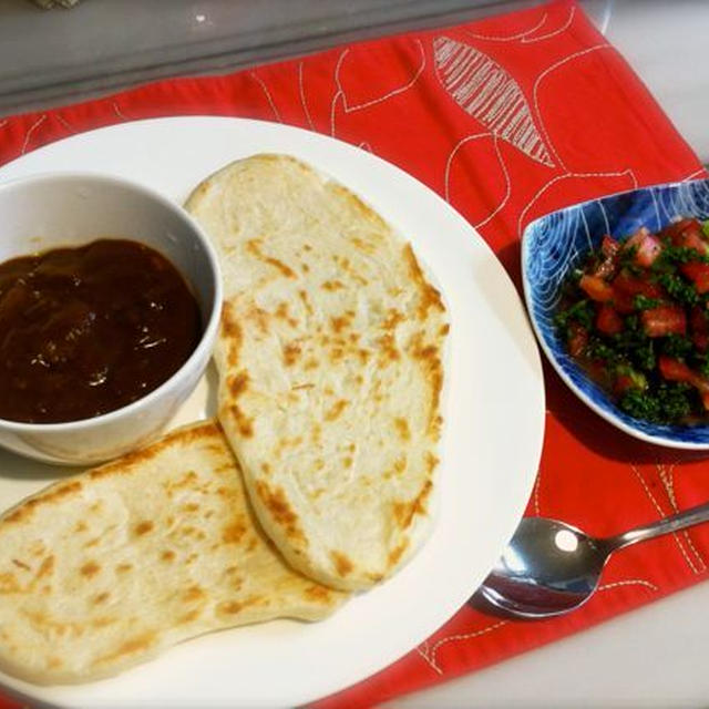 長ネギたっぷりカレーとタブーリサラダ。