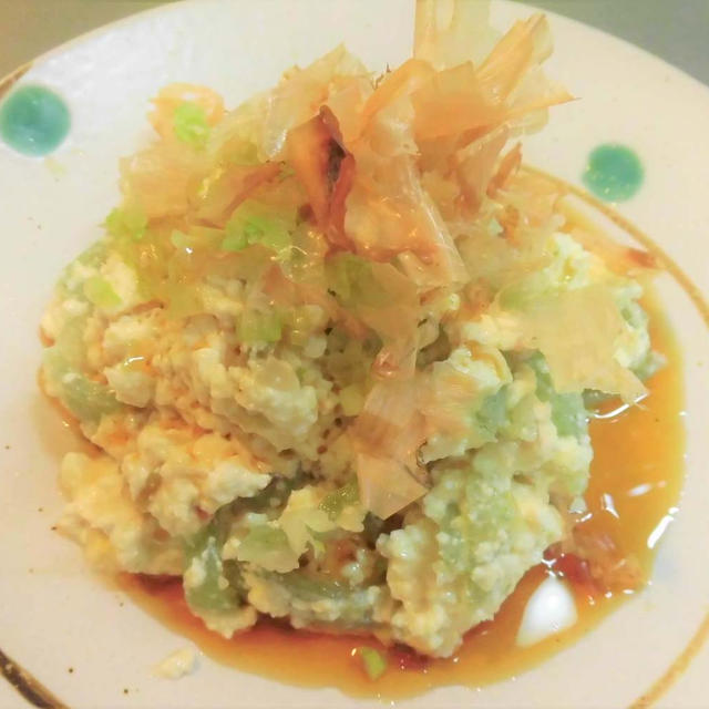 くもりときどき晴れときどき小雨　刺身こんにゃくと豆腐の和え物