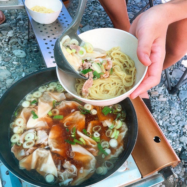 朝ごはんはワンタンラーメンです！！